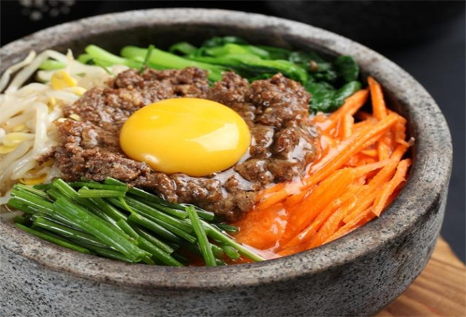 石锅拌米饭 石锅拌米饭