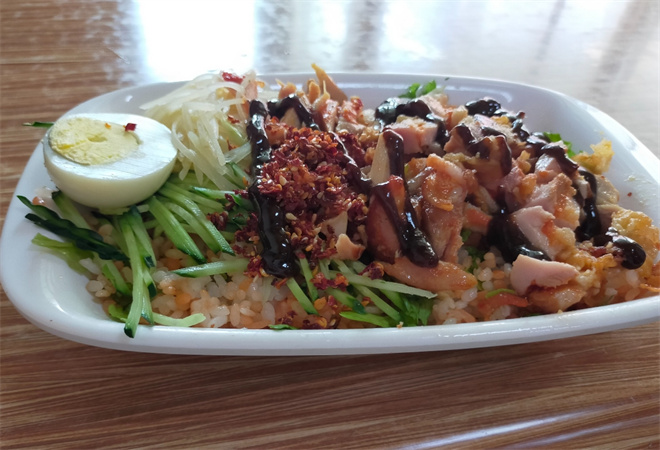 食里香烤肉饭 食里香烤肉饭