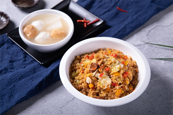 王小满拌饭加盟