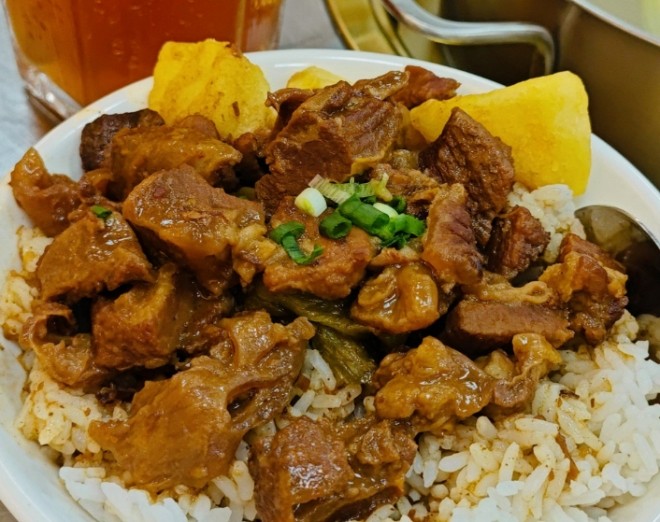刘佑佑鲜牛饭加盟