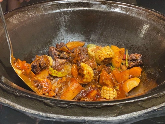 鱼窝棚铁锅炖