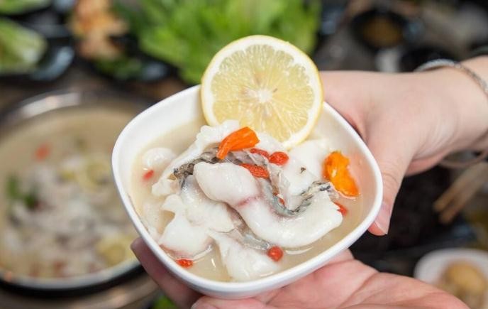 本素我家酸菜鱼