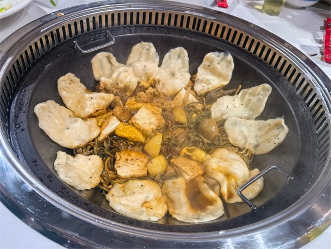 小两口地锅鸡