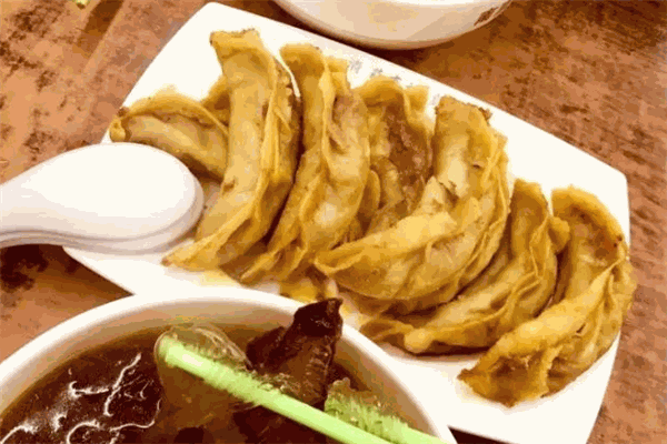 老王家牛肉汤锅贴加盟