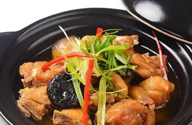 上吉铺黄焖鸡米饭