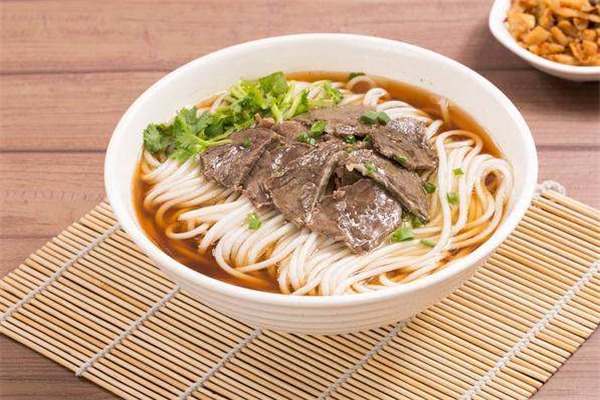 小满意的大碗粉加盟