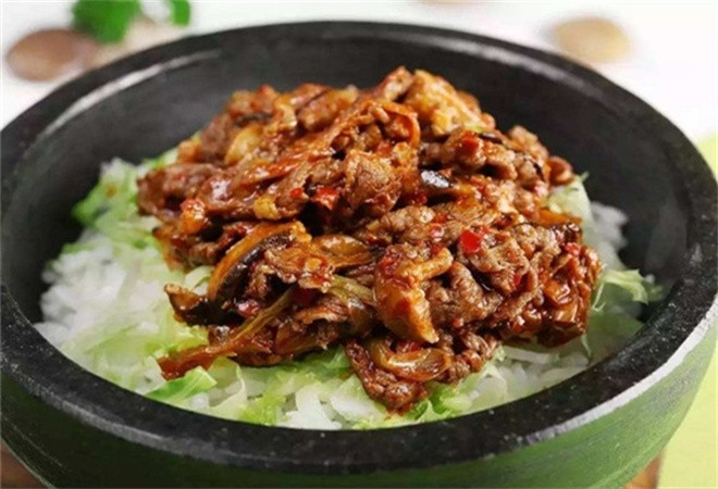 神奇肉肉拌饭加盟