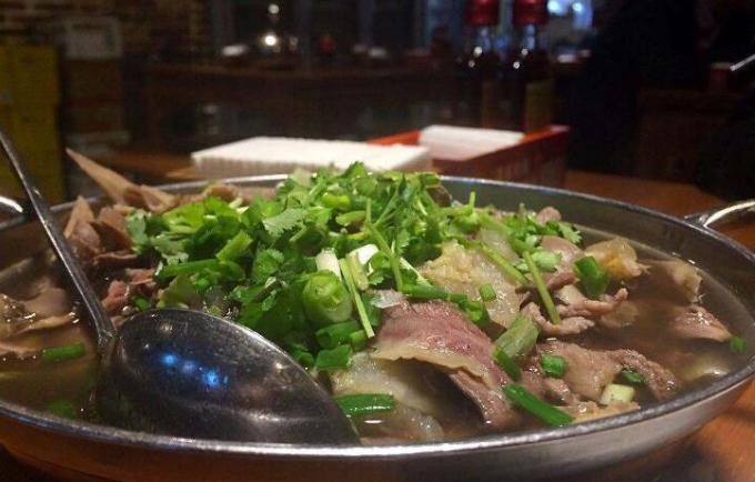 龙头跷脚牛肉