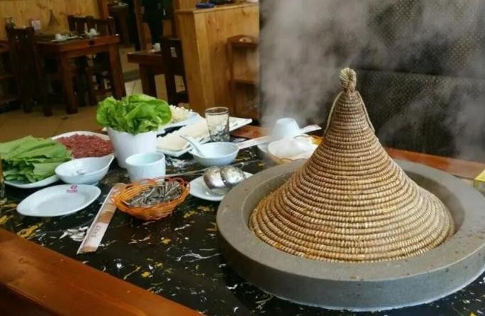 吉大利蒸汽石锅鱼