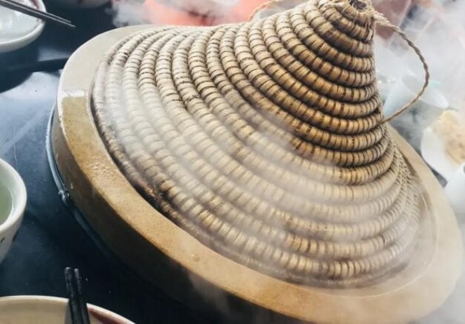 刘香记泉水蒸汽石锅鱼