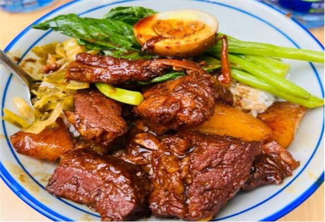 陈栗记牛腩饭 陈栗记牛腩饭