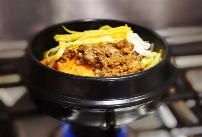 韩式肥牛石锅拌饭 韩式肥牛石锅拌饭