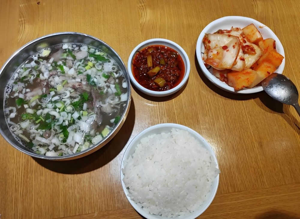 明唐一品炖汤饭店