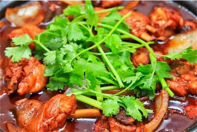 鸿玉福黄焖鸡米饭