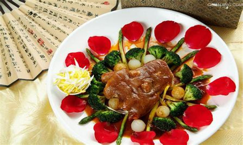 田野中餐厅加盟