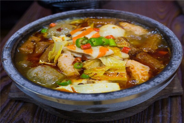 十三太煲石锅菜加盟