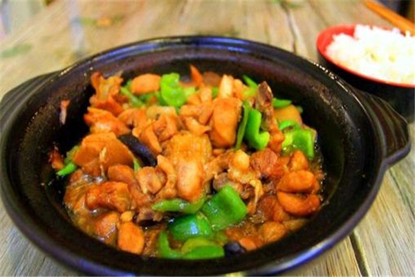 黄铭宇黄焖鸡米饭加盟