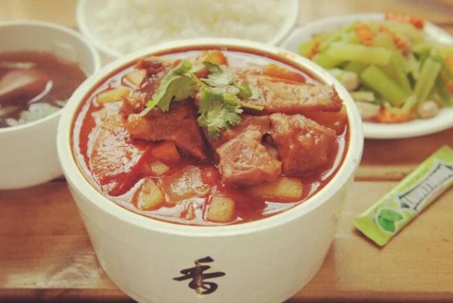 吉香牛坛肉加盟