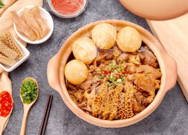 嘭嘭鲜牛杂煲加盟