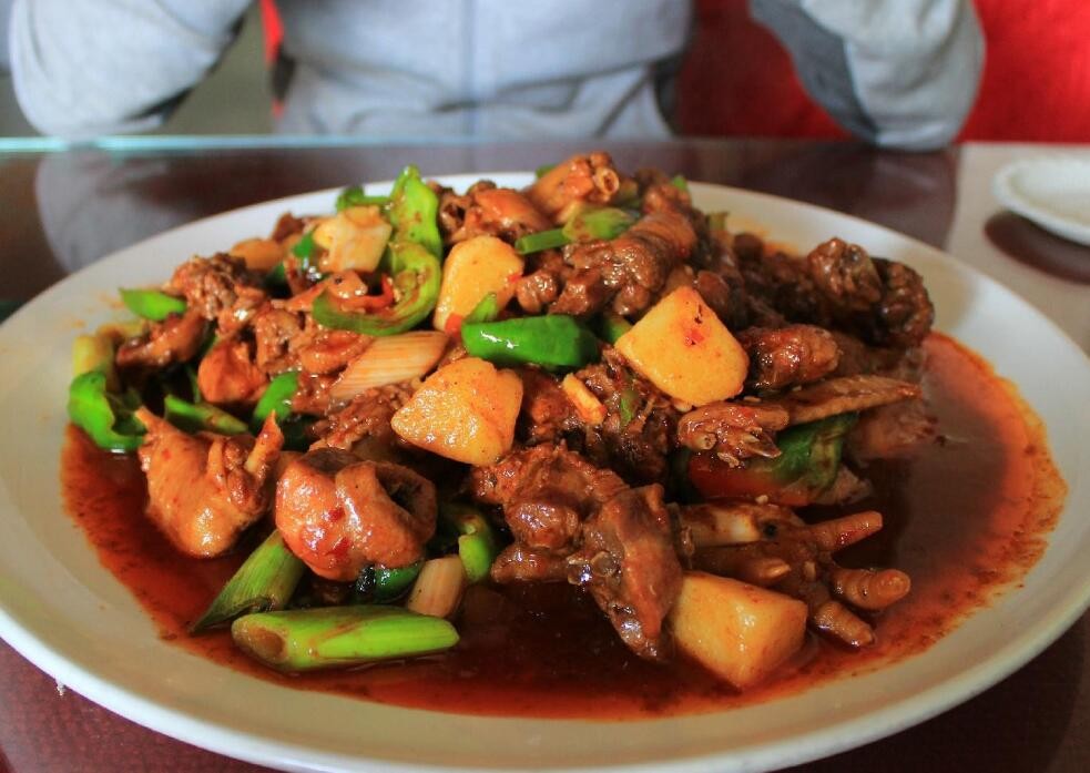 胡杨风大盘鸡加盟