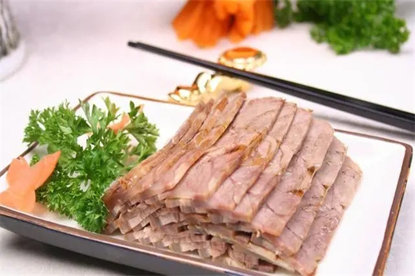 云峰石锅鱼烤鱼驴肉川菜馆加盟