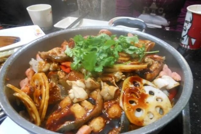 品鲜汇焖锅加盟