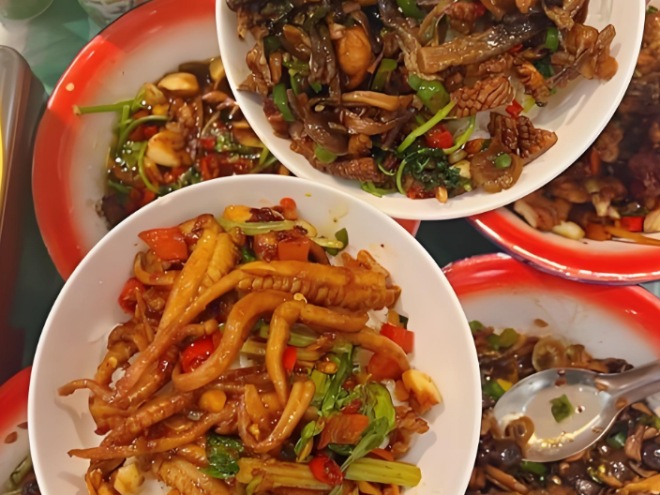 源潇记猪油炒土菜
