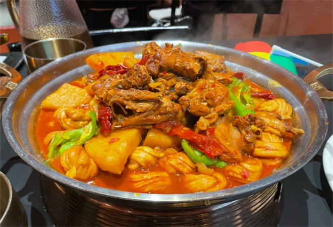 甘炉记大盘鸡 甘炉记大盘鸡