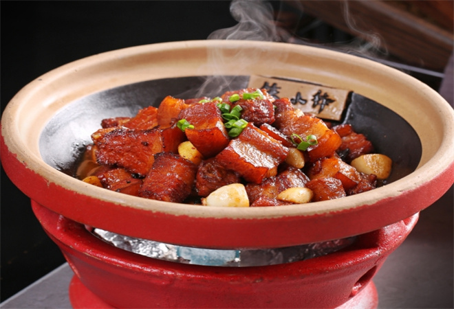 笨小钵酱板鸭炖牛蛙加盟 笨小钵酱板鸭炖牛蛙加盟