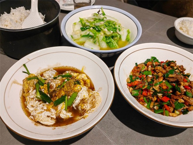 篱笆门家常湘菜