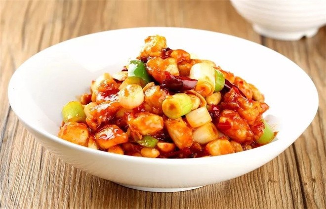 辣不怂川菜大排档