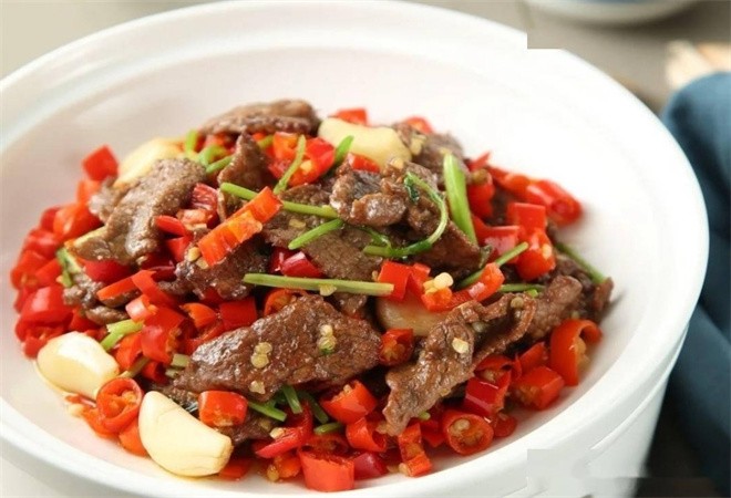 朝天椒现炒黄牛肉加盟