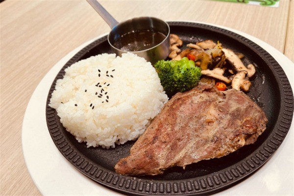 至尊牛排饭加盟
