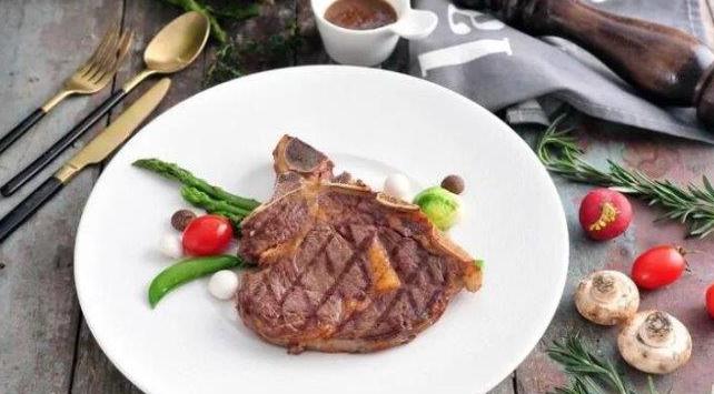 惠灵顿牛排 惠灵顿牛排