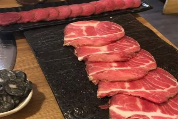 熊牛日式炭烧肉加盟