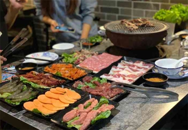 燚东北泥炉烤肉加盟