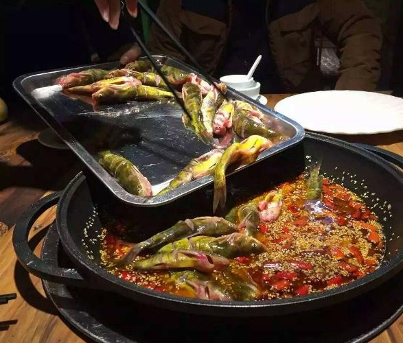 小小河边鱼加盟