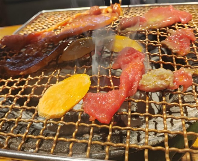 集合燥肉炭火烤肉