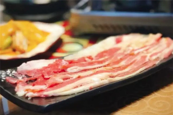 伟和石板煎肉加盟