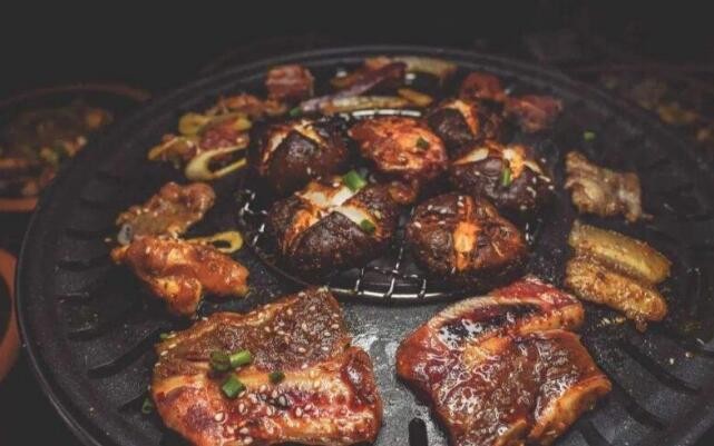 呼啦啦韩式炭火烤肉