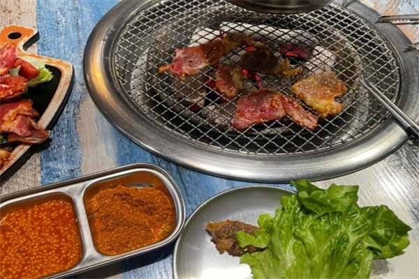 鲁班喜悦烤肉加盟