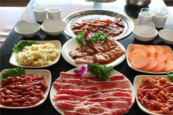 白记烤肉加盟