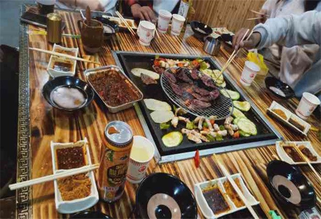 火塘烧烤加盟