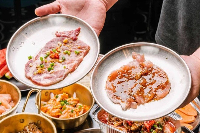 破破烂烂的烤肉店