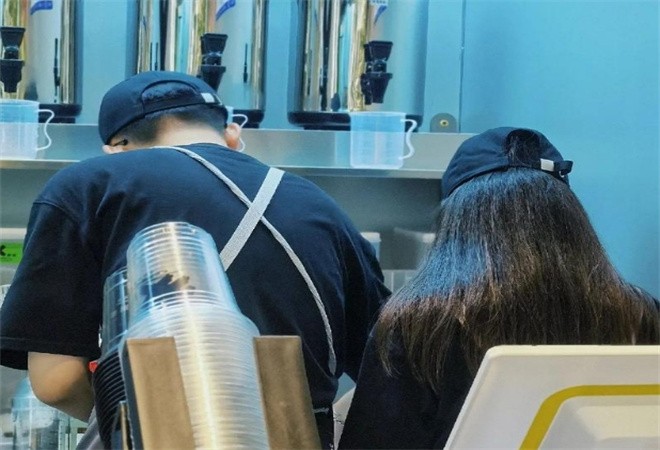辛小甜手打柠檬茶鲜奶茶加盟