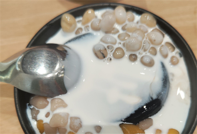 布田居烧仙草 布田居烧仙草