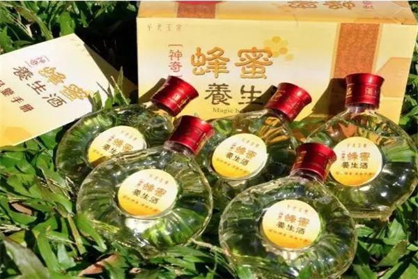 干戈玉帛蚕丝蜜酒加盟