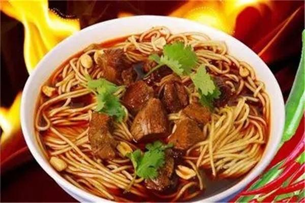 董大牛台湾牛肉面加盟
