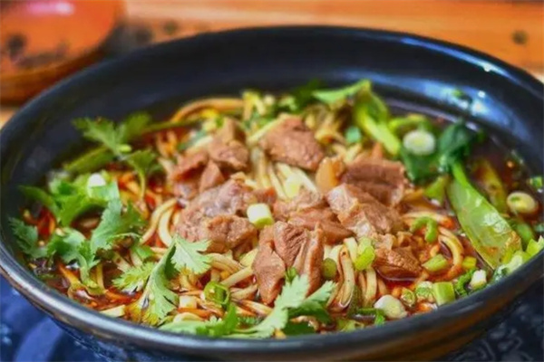 金师傅私房牛肉面加盟