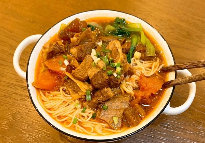 杨小涛跷脚牛肉面